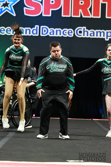MOM_9364