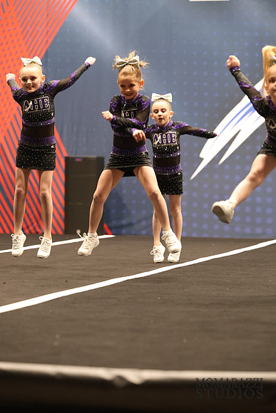 MOM_0683