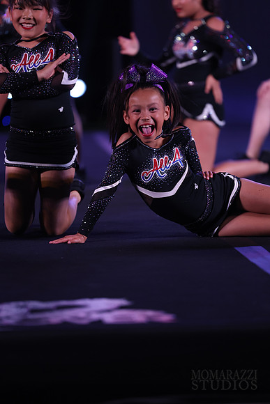 MOM_8013