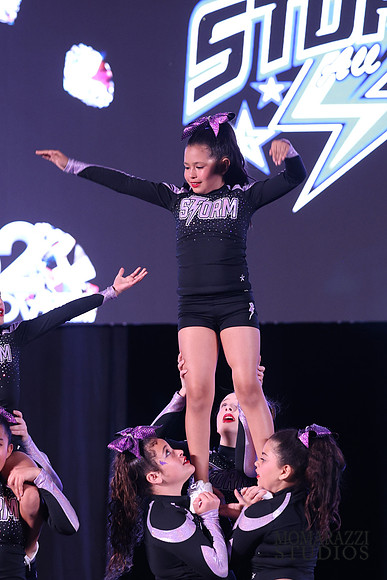 MOM_8787