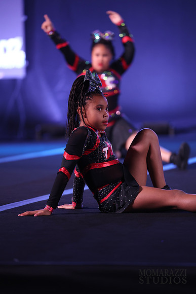 MOM_8954