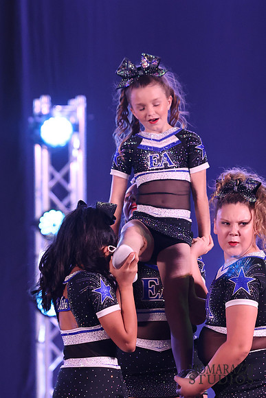 MOM_9833