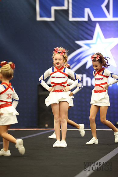 MOM_8898