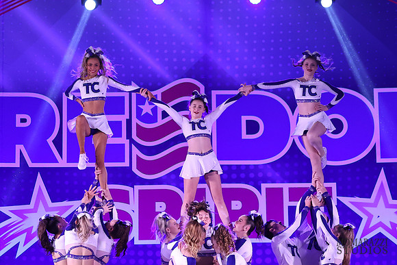 MOM_0185