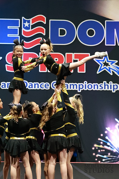MOM_4381