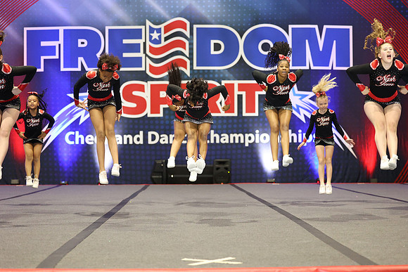 MOM_1685