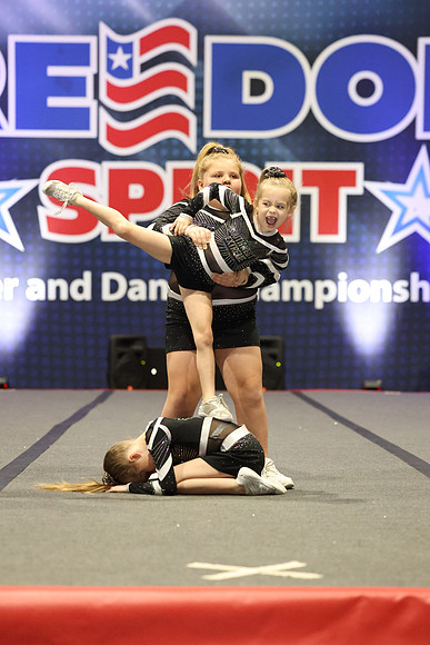 MOM_4086
