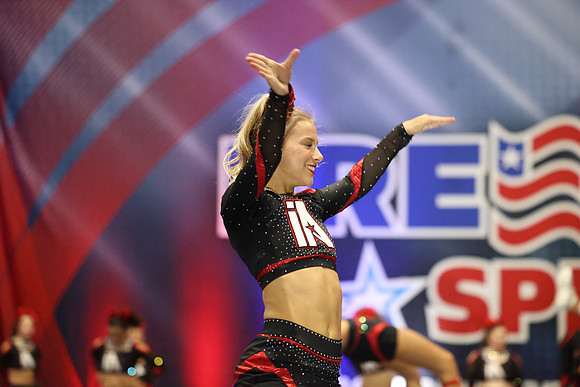MOM_4907