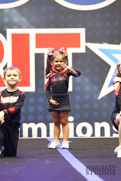 MOM_4028