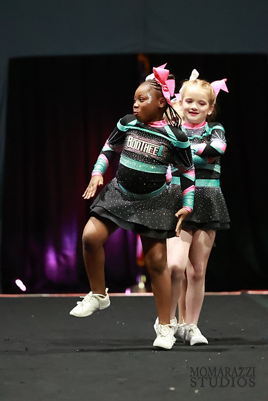 MOM_0068