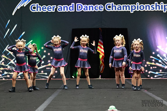 MOM_8295