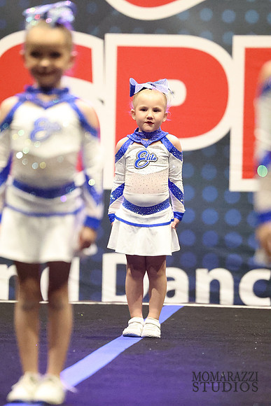 MOM_4614